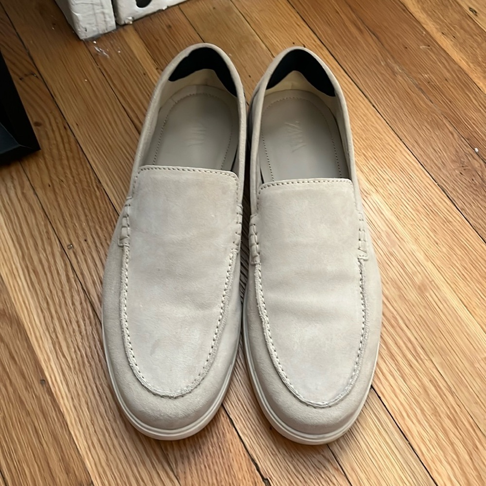 Zara Cream Slip-On Loafers Minimalist Design